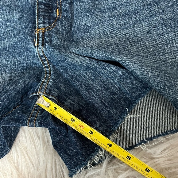 Universal Thread Blue Denim Shorts - Picture 4 of 5